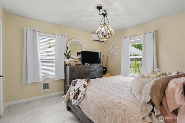 2649 Field Street, Longview, WA 98632