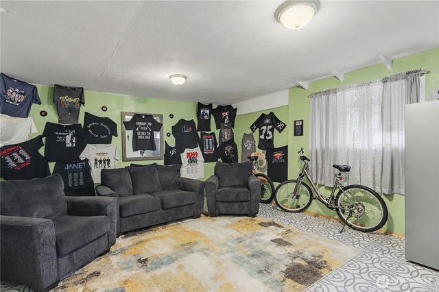 2649 Field Street, Longview, WA 98632