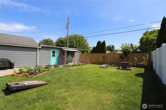 2649 Field Street, Longview, WA 98632