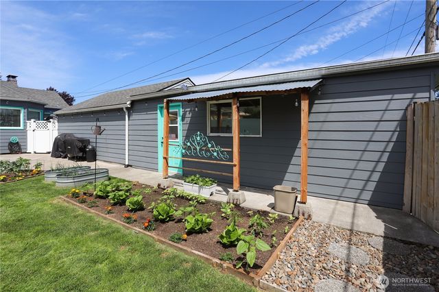 2649 Field Street, Longview, WA 98632
