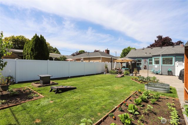 2649 Field Street, Longview, WA 98632