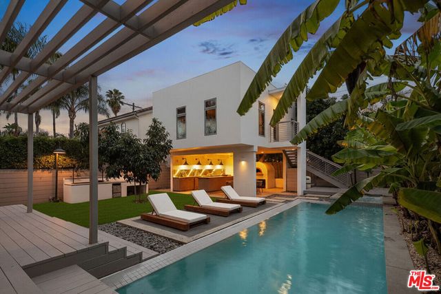 753 N Orange Drive, Los Angeles, CA 90038