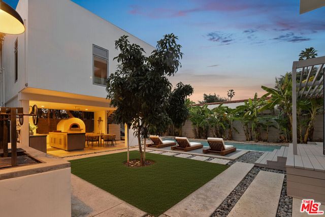 753 N Orange Drive, Los Angeles, CA 90038