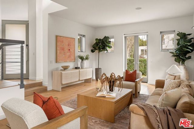 753 N Orange Drive, Los Angeles, CA 90038