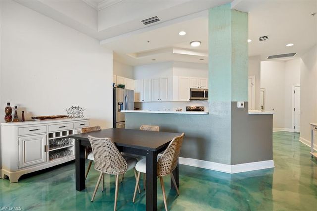 2743 1st ST # 304, Fort Myers, FL 33916