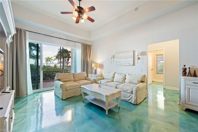 2743 1st ST # 304, Fort Myers, FL 33916