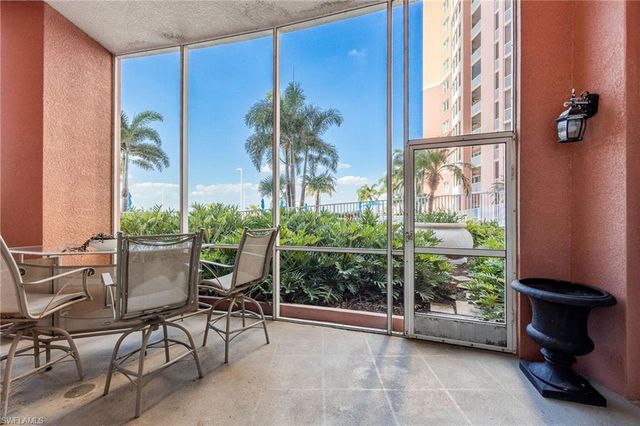 2743 1st ST # 304, Fort Myers, FL 33916