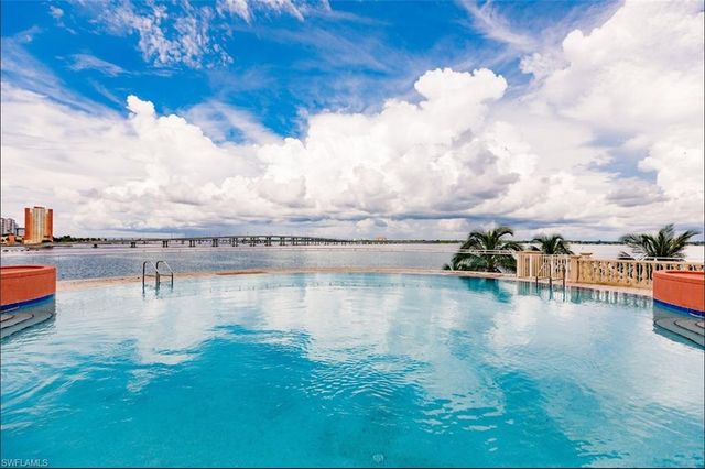 2743 1st ST # 304, Fort Myers, FL 33916