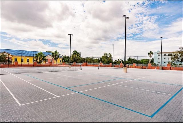 2743 1st ST # 304, Fort Myers, FL 33916