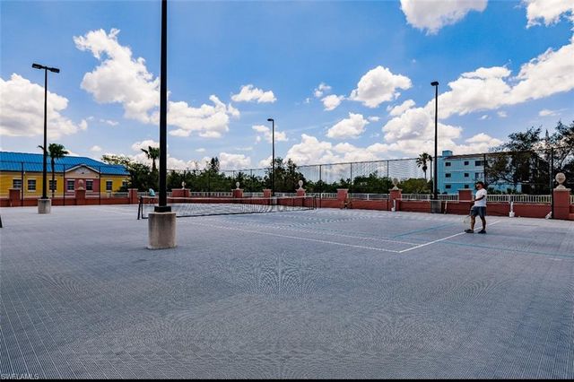 2743 1st ST # 304, Fort Myers, FL 33916