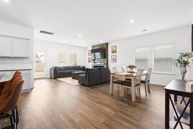 12861 Sunshine Park Drive S, Willis, TX 77318