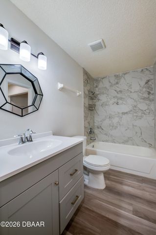 1600 Big Tree Rd Unit I3, South Daytona, FL 32119