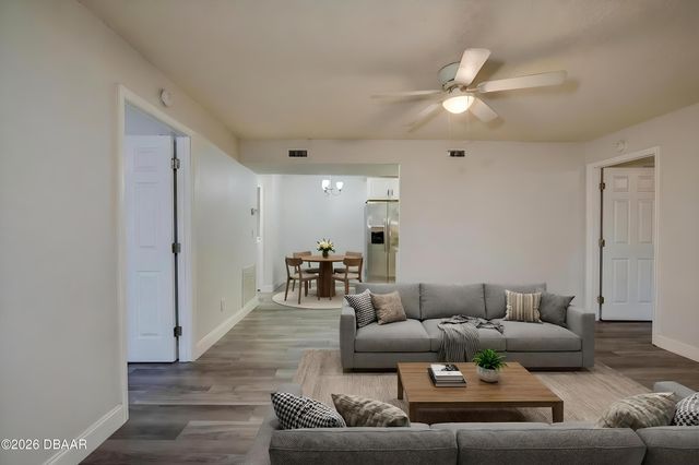 1600 Big Tree Rd Unit I3, South Daytona, FL 32119