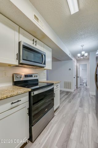 1600 Big Tree Rd Unit I3, South Daytona, FL 32119