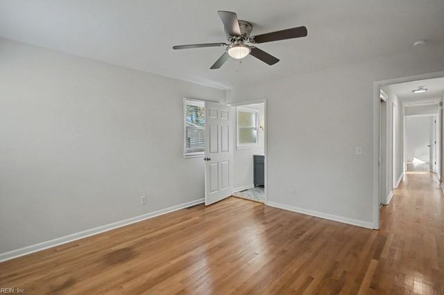 2 Ross CT, Portsmouth, VA 23701