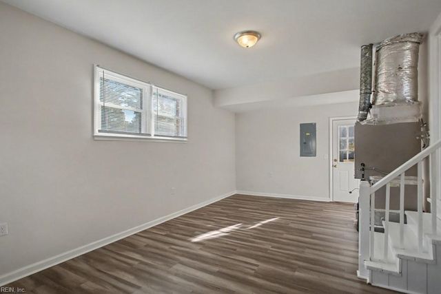 2 Ross CT, Portsmouth, VA 23701