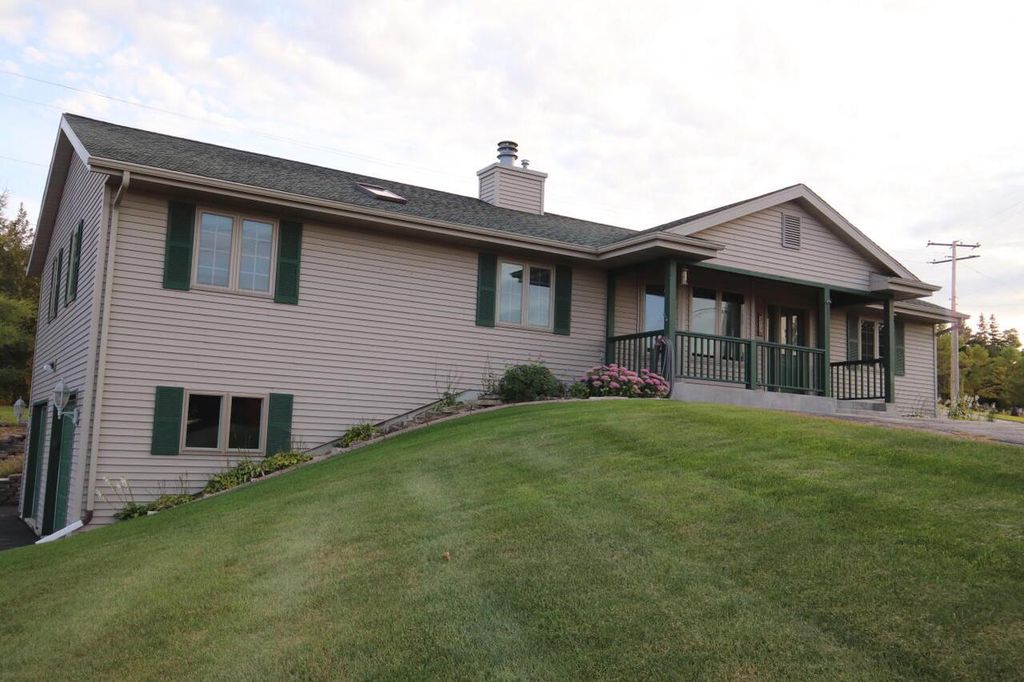 313 Church STREET, Mount Calvary, WI 53057