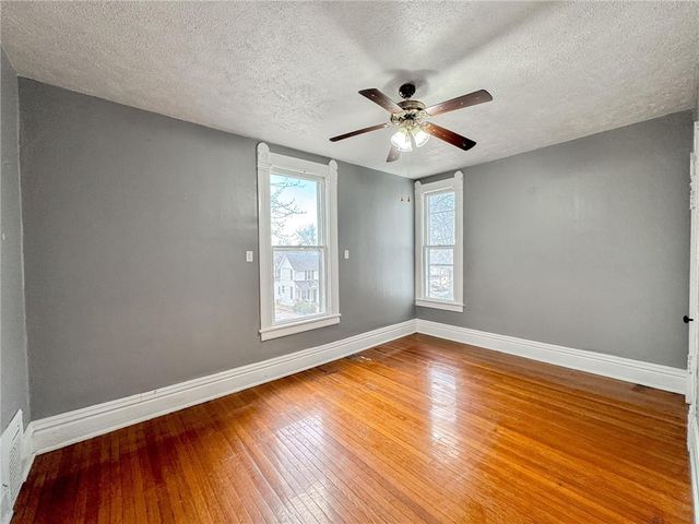 319 W 3rd Street, Maryville, MO 64468