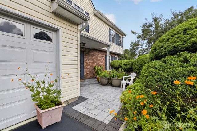 2 Dennison Place, Plainsboro, NJ 08536