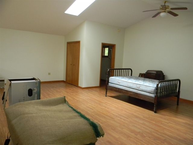 6383 S Lakeshore Drive, Pentwater, MI 49449