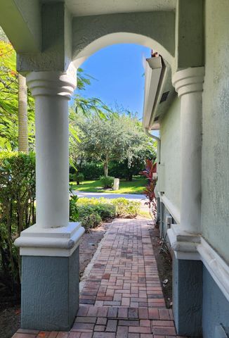 2124 Oakmont Drive, Riviera Beach, FL 33404