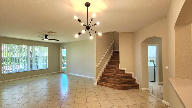 2124 Oakmont Drive, Riviera Beach, FL 33404
