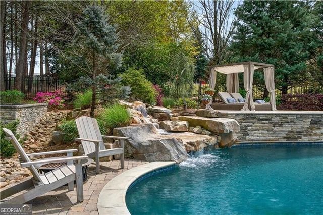 4915 Kettle River Point, Suwanee, GA 30024