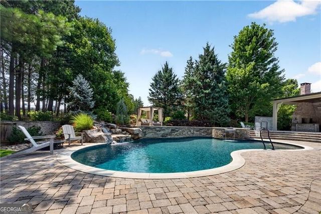 4915 Kettle River Point, Suwanee, GA 30024