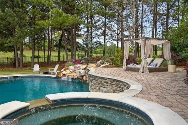 4915 Kettle River Point, Suwanee, GA 30024
