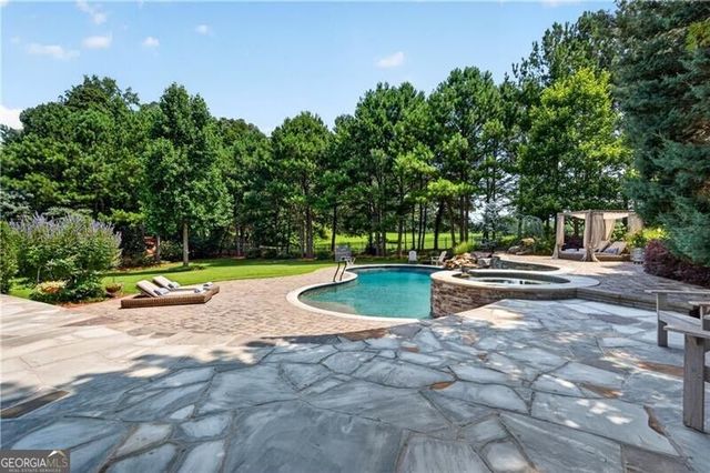 4915 Kettle River Point, Suwanee, GA 30024