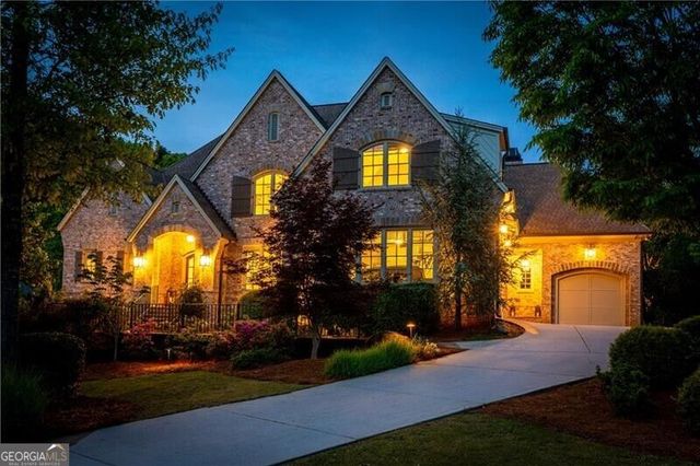 4915 Kettle River Point, Suwanee, GA 30024