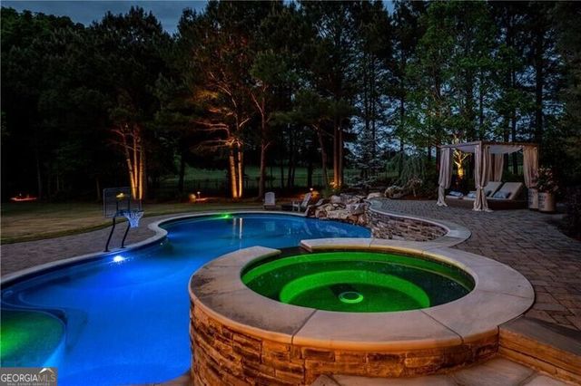 4915 Kettle River Point, Suwanee, GA 30024