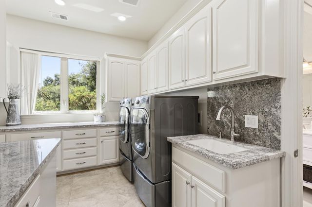 1119 Holly Leaf Ln, Meadow Vista, CA 95722