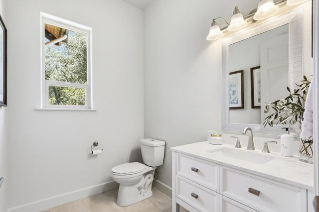 1119 Holly Leaf Ln, Meadow Vista, CA 95722