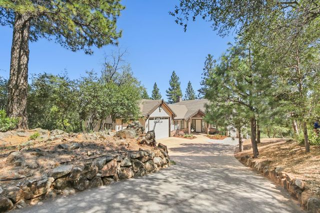 1119 Holly Leaf Ln, Meadow Vista, CA 95722