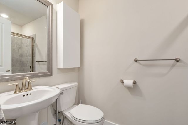 508 Keenland Ct, Branchburg Twp., NJ 08876