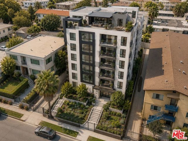 426 S Catalina Street, Los Angeles, CA 90020