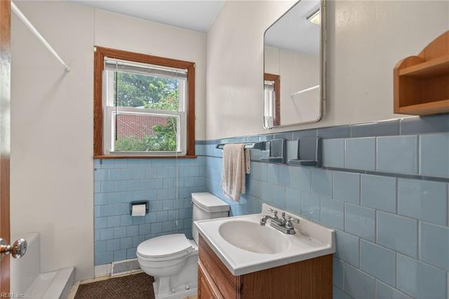 701 Forrest DR, Newport News, VA 23601
