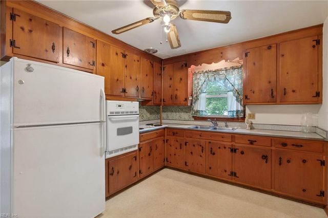 701 Forrest DR, Newport News, VA 23601