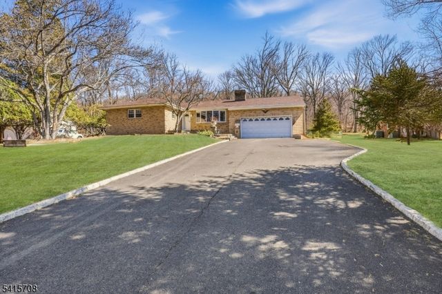 55 Stella Dr, Bridgewater Twp., NJ 08807