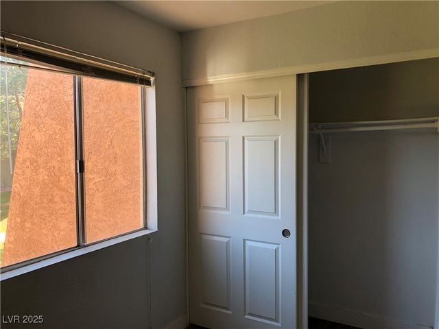 4943 Indian River Drive 140, Las Vegas, NV 89103