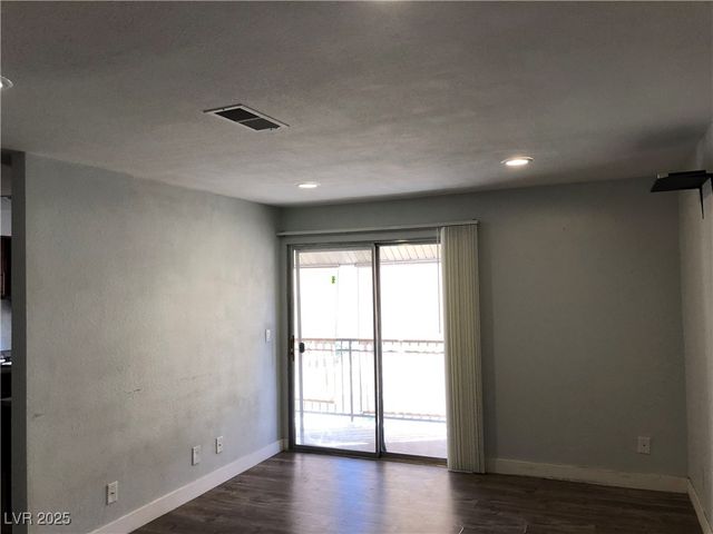 4943 Indian River Drive 140, Las Vegas, NV 89103