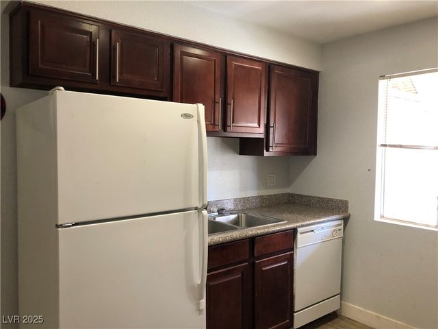 4943 Indian River Drive 140, Las Vegas, NV 89103