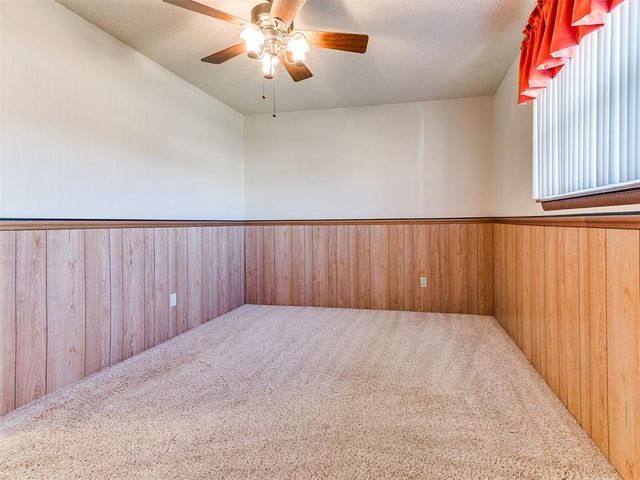 877 NW 14th Street, Moore, OK 73160