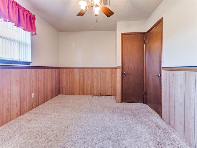 877 NW 14th Street, Moore, OK 73160