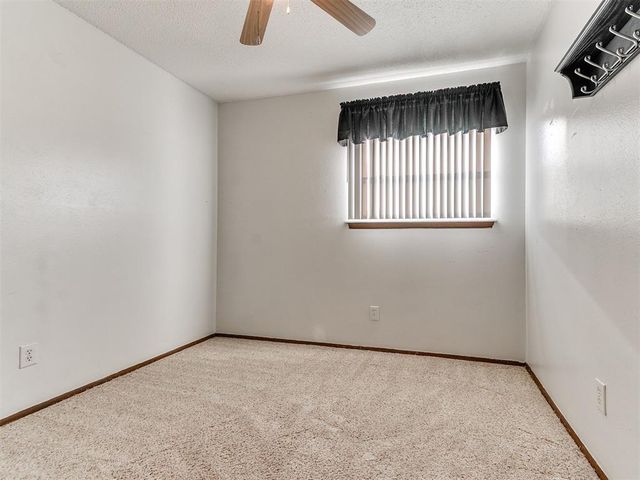 877 NW 14th Street, Moore, OK 73160