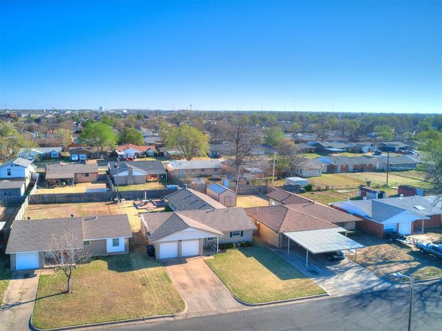 877 NW 14th Street, Moore, OK 73160