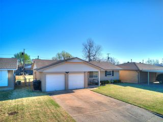 877 NW 14th Street, Moore, OK 73160