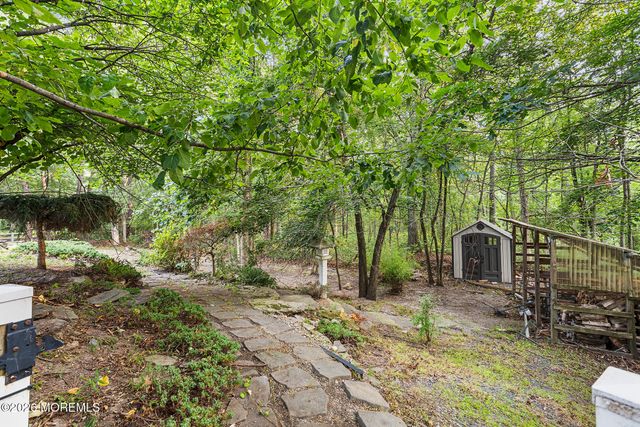 569 Buttonwood Drive, Jackson, NJ 08527