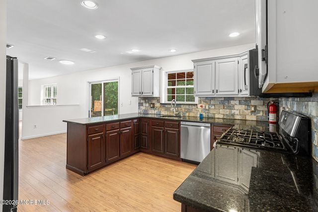 569 Buttonwood Drive, Jackson, NJ 08527